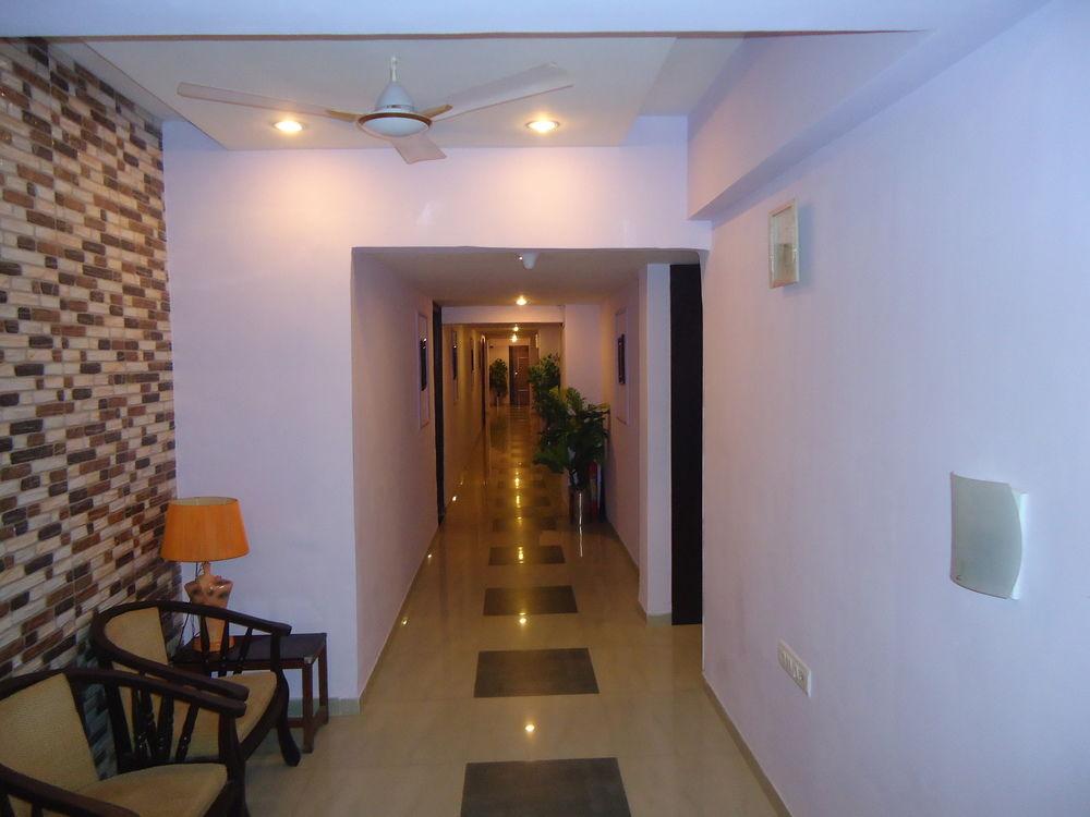 FabHotel Maan Residency Satellite Road Ahmedabad Buitenkant foto