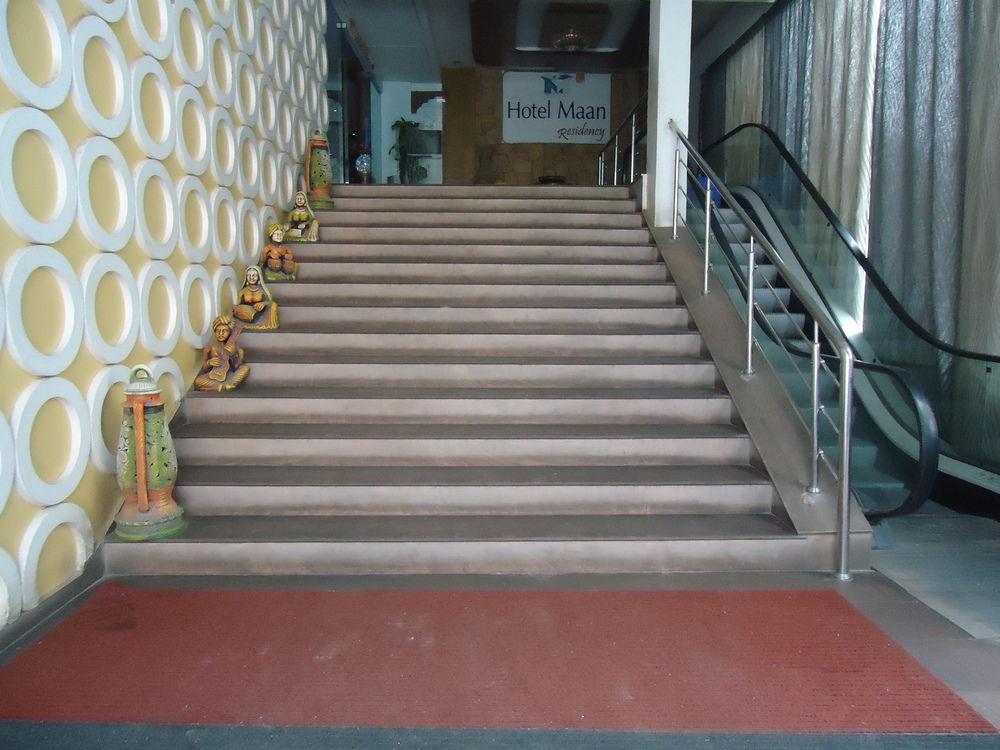 FabHotel Maan Residency Satellite Road Ahmedabad Buitenkant foto