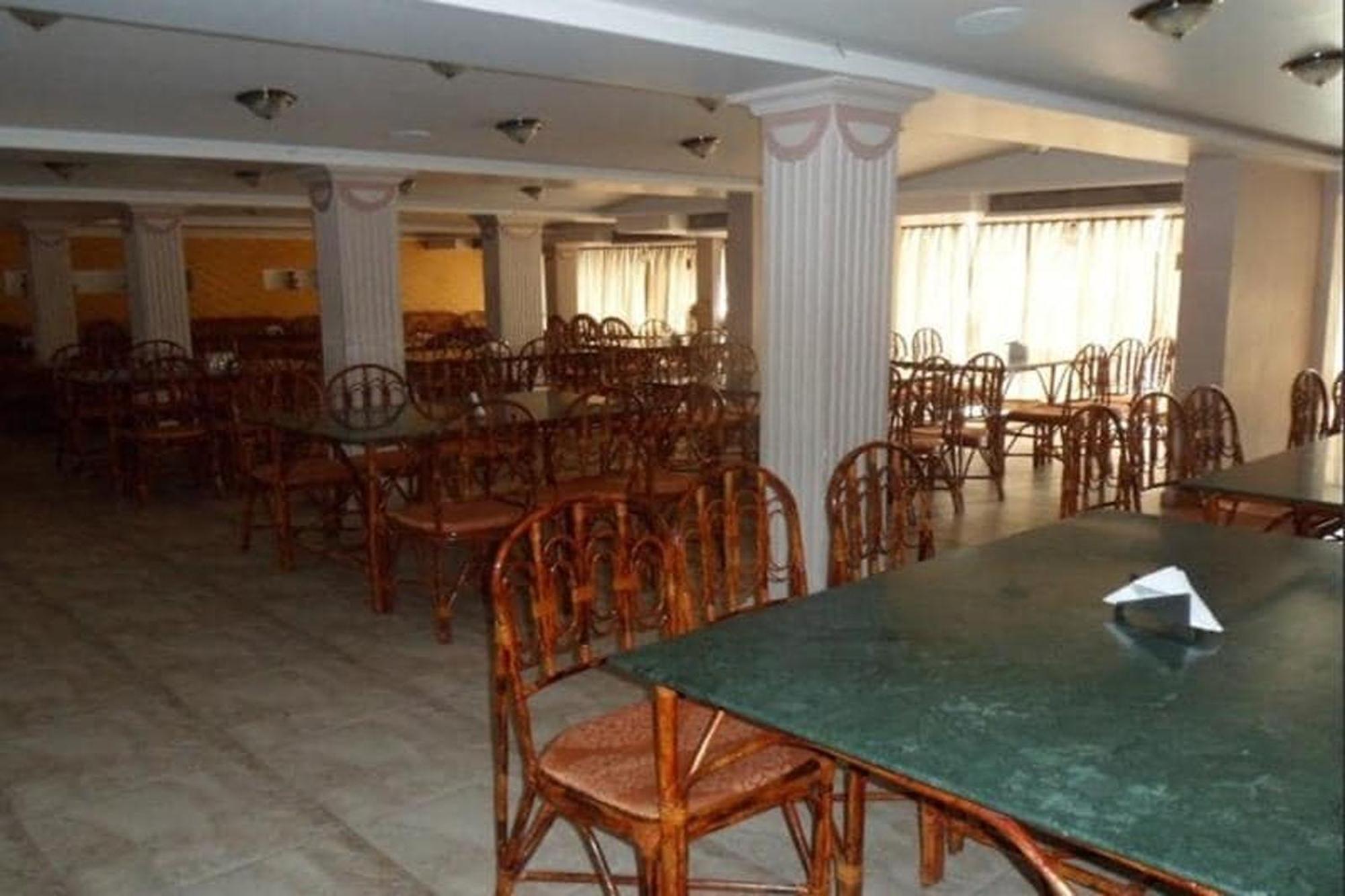 FabHotel Maan Residency Satellite Road Ahmedabad Buitenkant foto