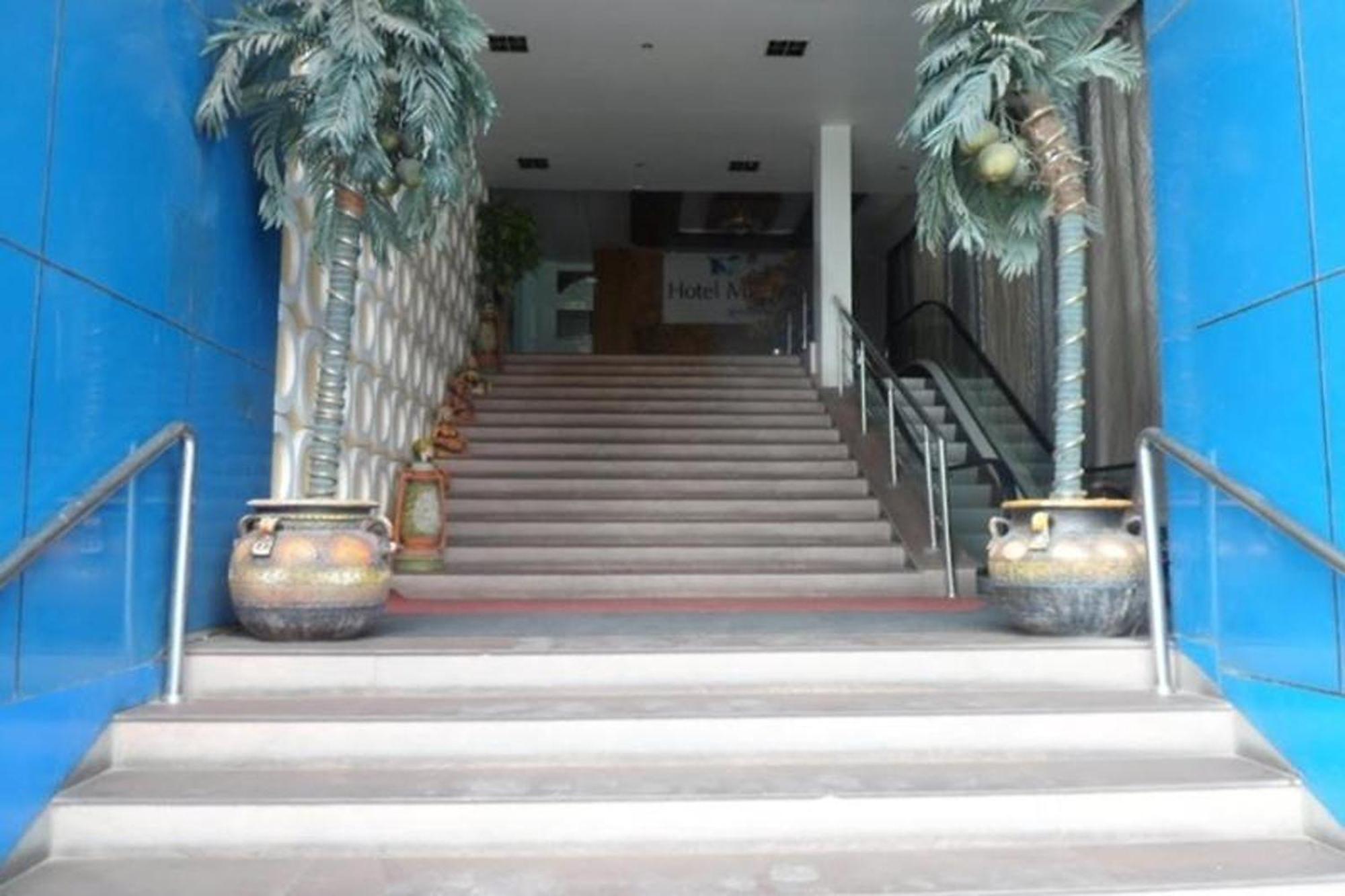 FabHotel Maan Residency Satellite Road Ahmedabad Buitenkant foto