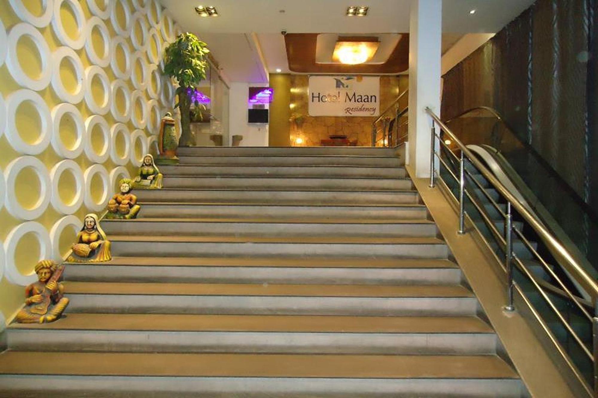 FabHotel Maan Residency Satellite Road Ahmedabad Buitenkant foto