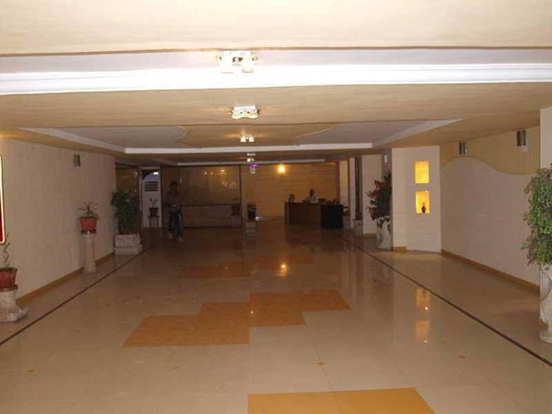 FabHotel Maan Residency Satellite Road Ahmedabad Buitenkant foto