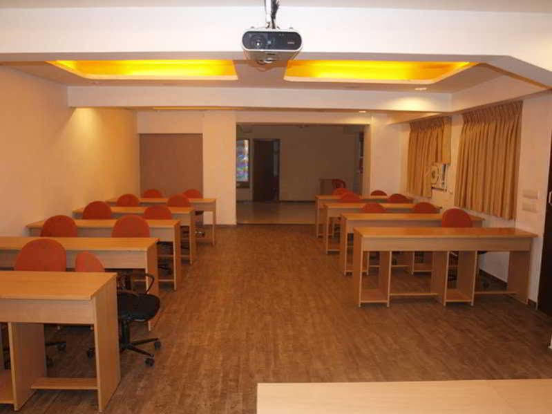 FabHotel Maan Residency Satellite Road Ahmedabad Buitenkant foto