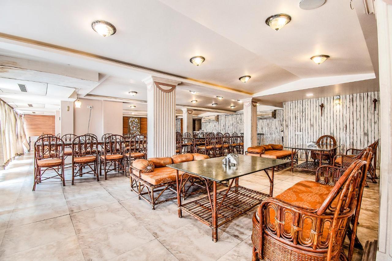 FabHotel Maan Residency Satellite Road Ahmedabad Buitenkant foto