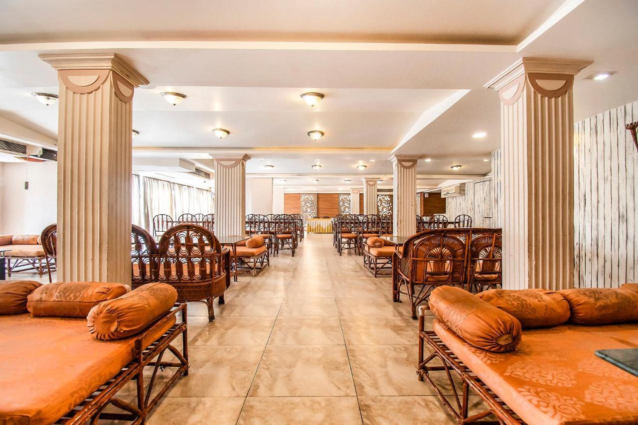 FabHotel Maan Residency Satellite Road Ahmedabad Buitenkant foto