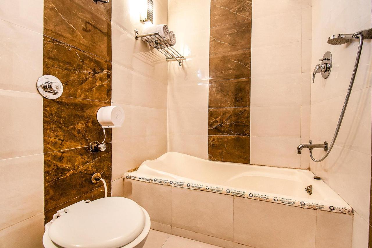 FabHotel Maan Residency Satellite Road Ahmedabad Buitenkant foto