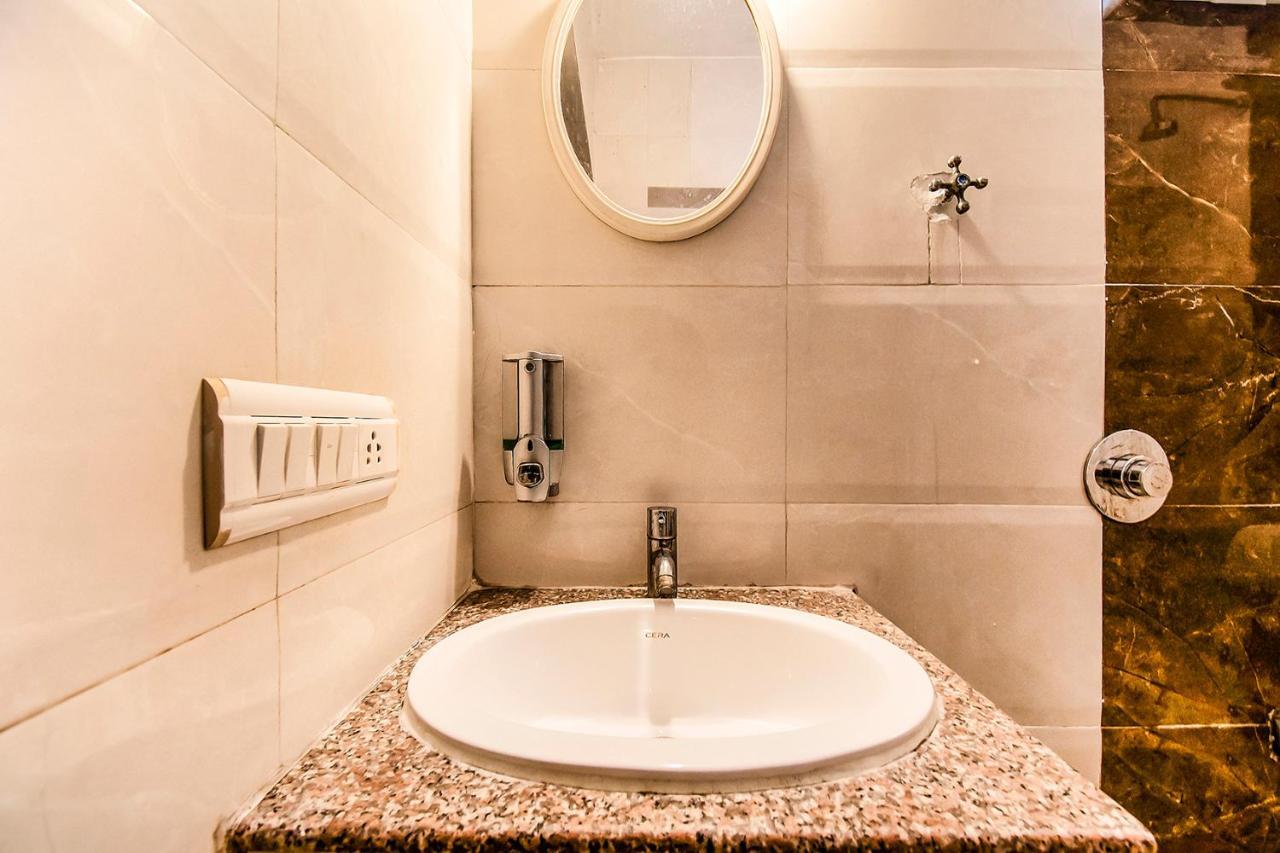 FabHotel Maan Residency Satellite Road Ahmedabad Buitenkant foto