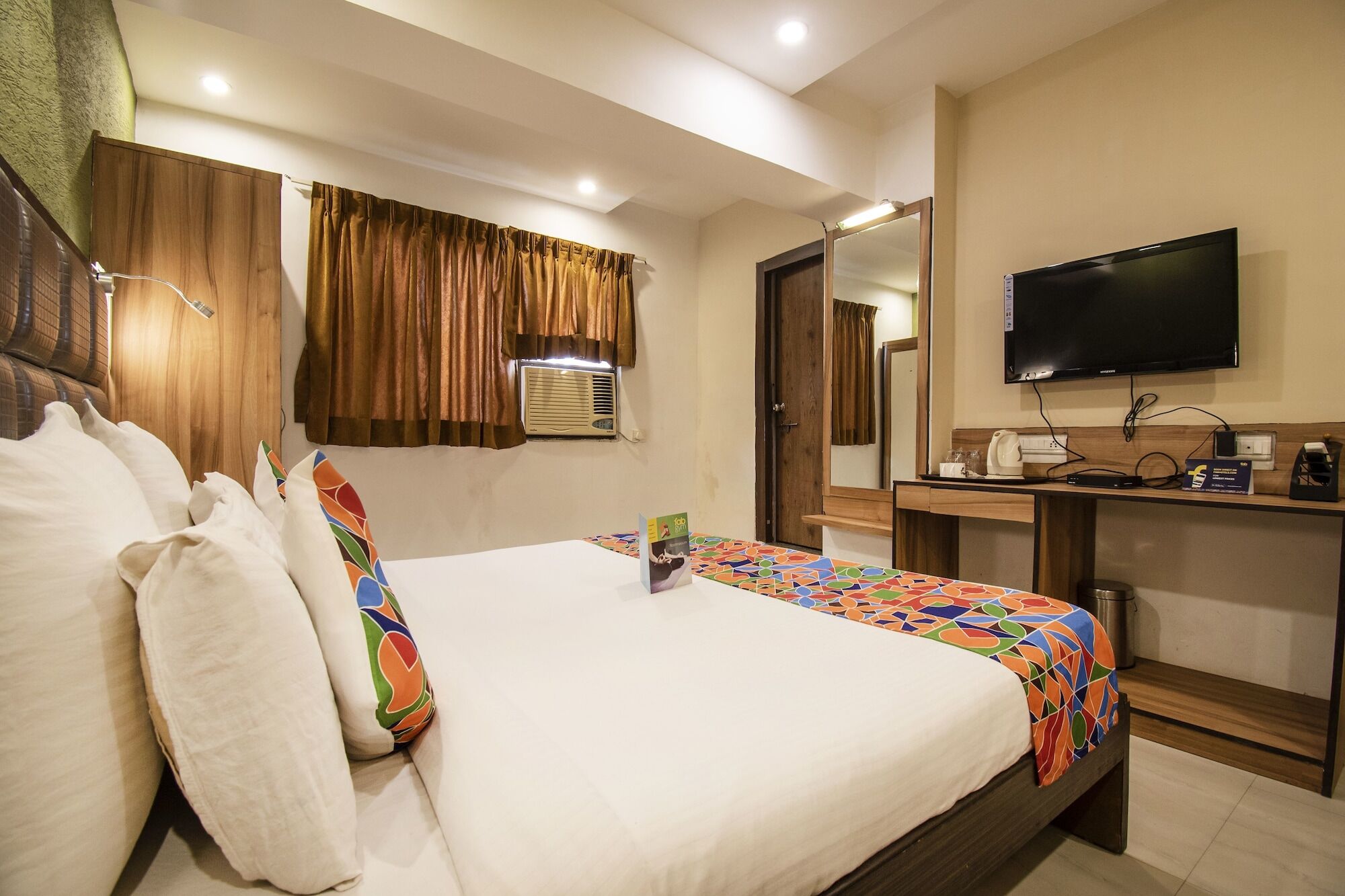 FabHotel Maan Residency Satellite Road Ahmedabad Buitenkant foto